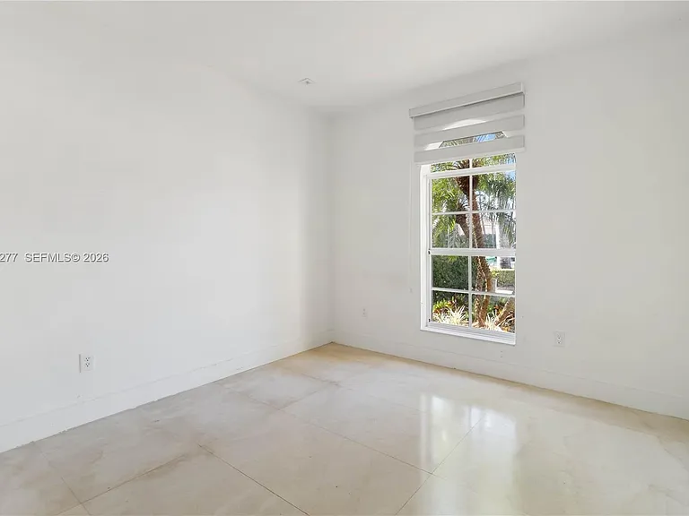 8551 NW 110th Ave — Photo 14