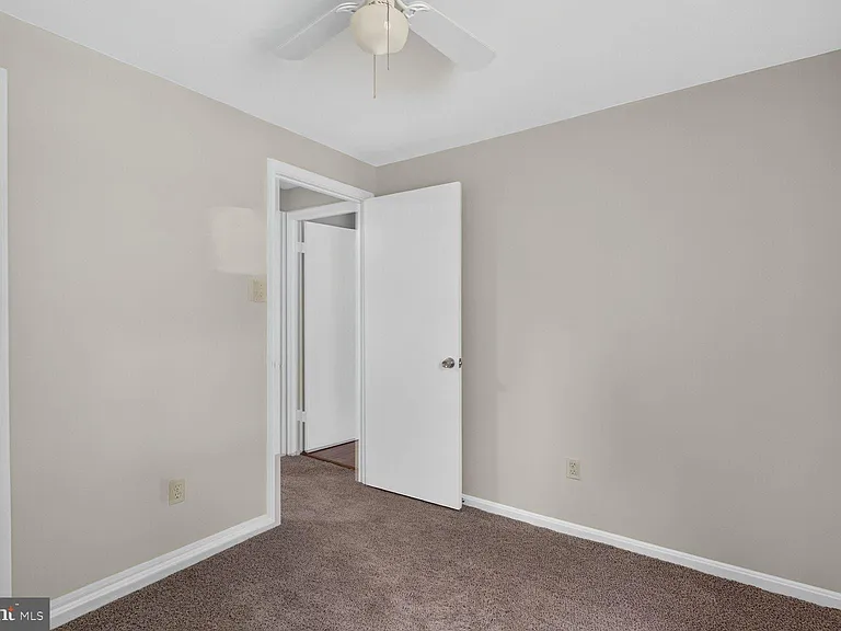 8228 Goldstream Ct — Photo 20