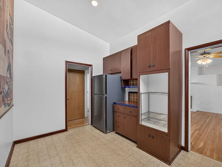 1201 W Baker Ave — Photo 12