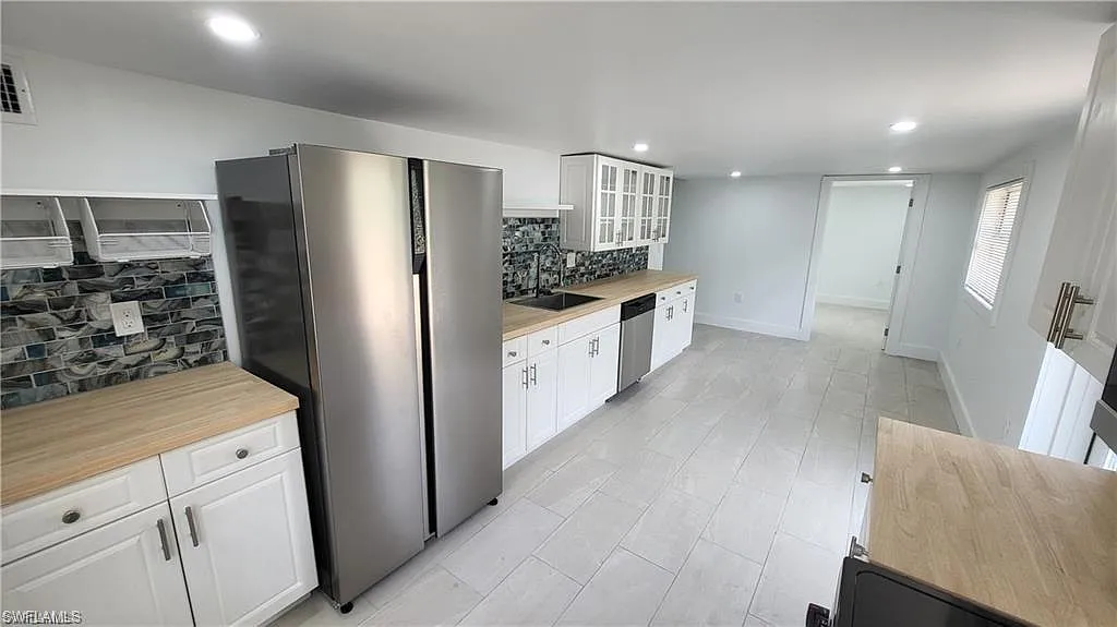 4 bed, 2.0 bath, 1500 sqft, $2,495 — Photo 4