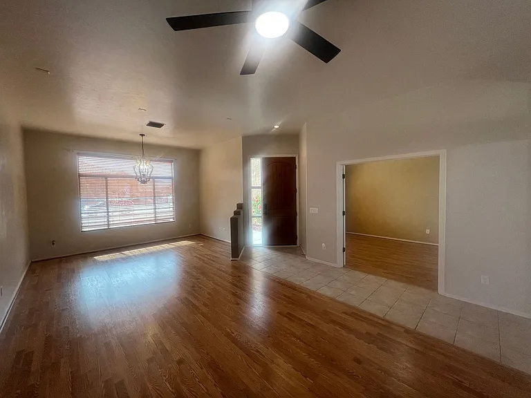 10485 E Kingswood Dr — Photo 3