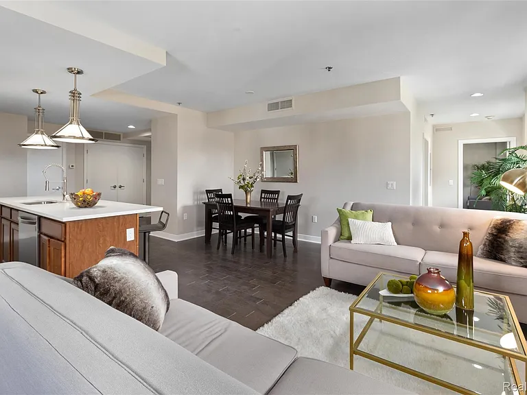 525 W Lafayette Blvd #21B — Photo 17