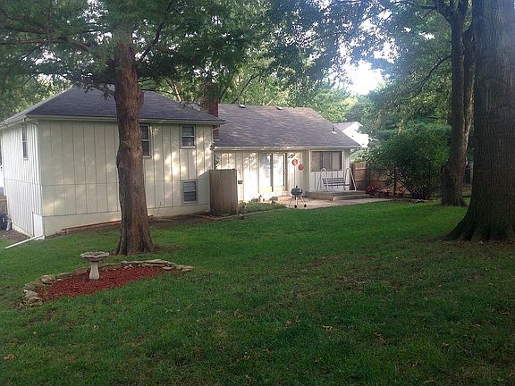 2nd image of 8806 Widmer Rd