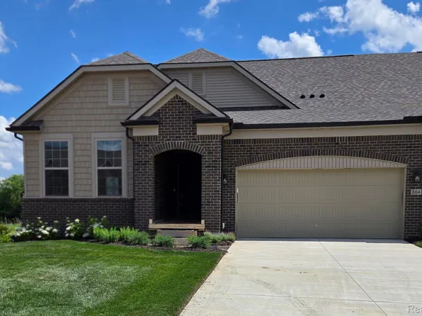 864 Kelpie Dr, Ann Arbor, MI 48108