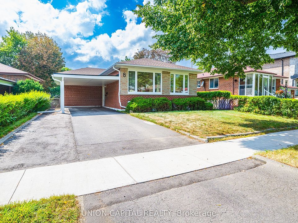 1st image of 8 Baybrook Cres
