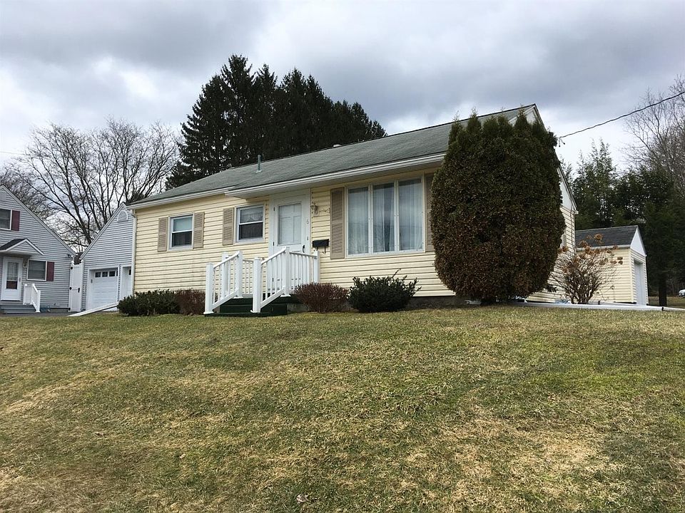 1st image of 6 Edgewood Dr