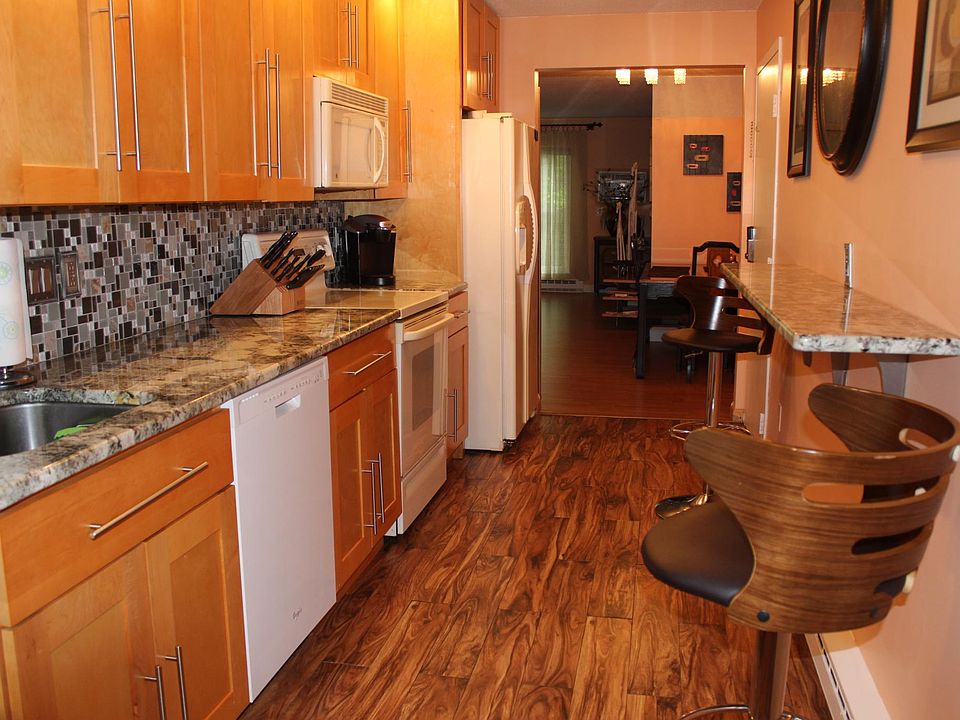 1st image of 36 Wellington Dr