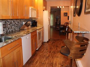 36 Wellington Dr, Farmington, CT 06032