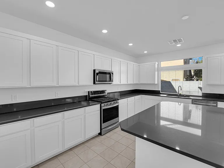 650 Steep Canyon Ave — Photo 16