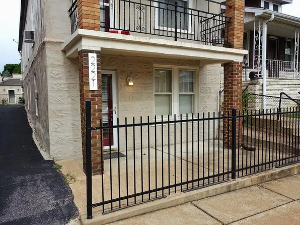 2221 Edwards St #Basement, Saint Louis, MO 63110