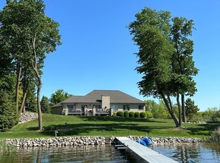 25860 Crystal Springs Dr, Pelican Rapids, MN 56572