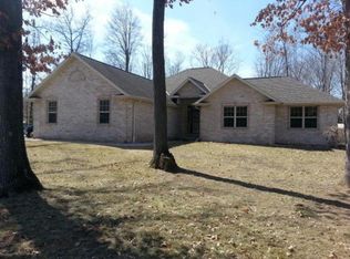 1435 Woodsdale Ave, Suamico, WI 54173