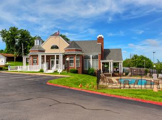 5501 Aurora Ave #4-420, Des Moines, IA 50310