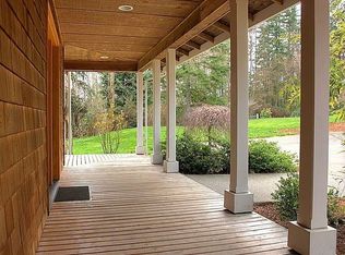 11726 Kallgren Rd NE, Bainbridge Island, WA 98110