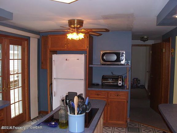 2nd image of 501 Birch Ln