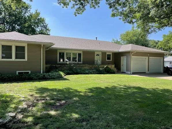 933 Spruce St, Newton, KS 67114