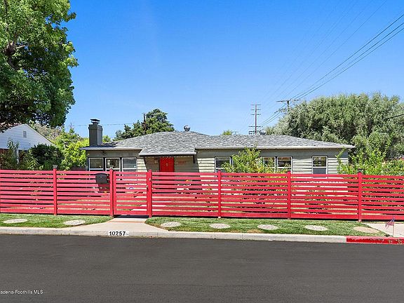 3rd image of 10257 Scoville Ave