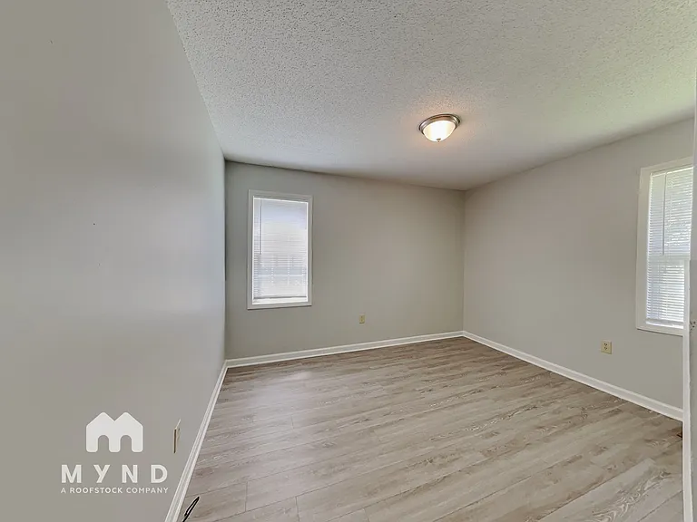112 Mary Michael Ln — Photo 16