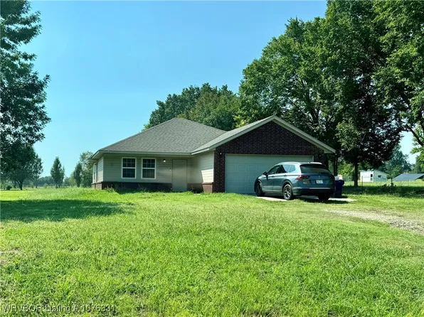 144 Commanche Loop, Roland, OK 74954