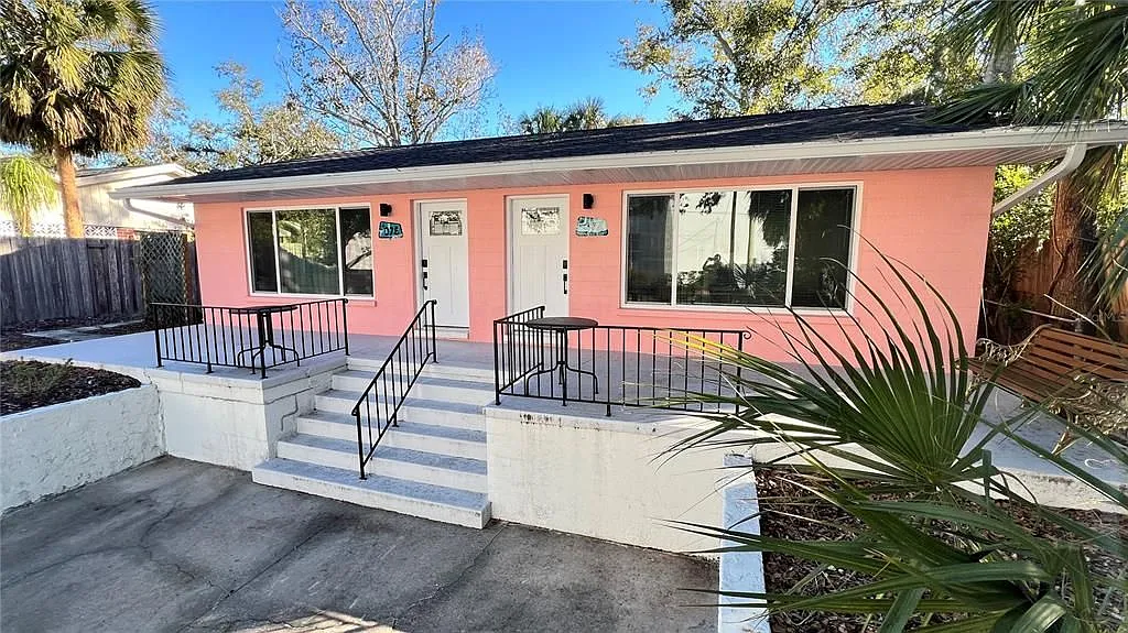 1 bed, 1.0 bath, 600 sqft, $1,800 — Photo 1