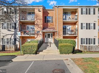 18336 Streamside Dr APT 104, Gaithersburg, MD 20879