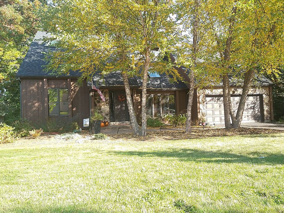 1st image of 872 Tam O Shanter Cir