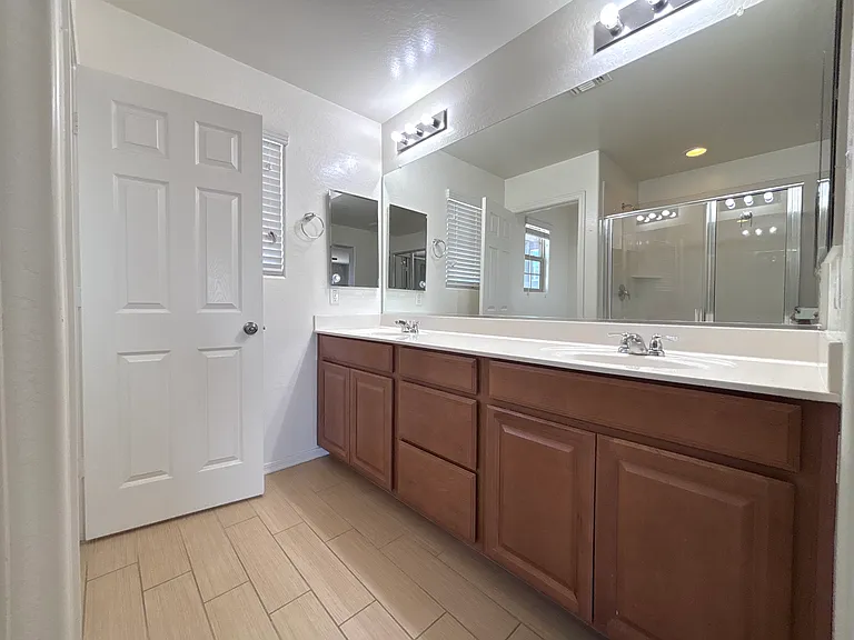 2969 E Glenhaven Dr — Photo 21