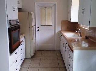 2206 W Hammond Ave, Fresno, CA