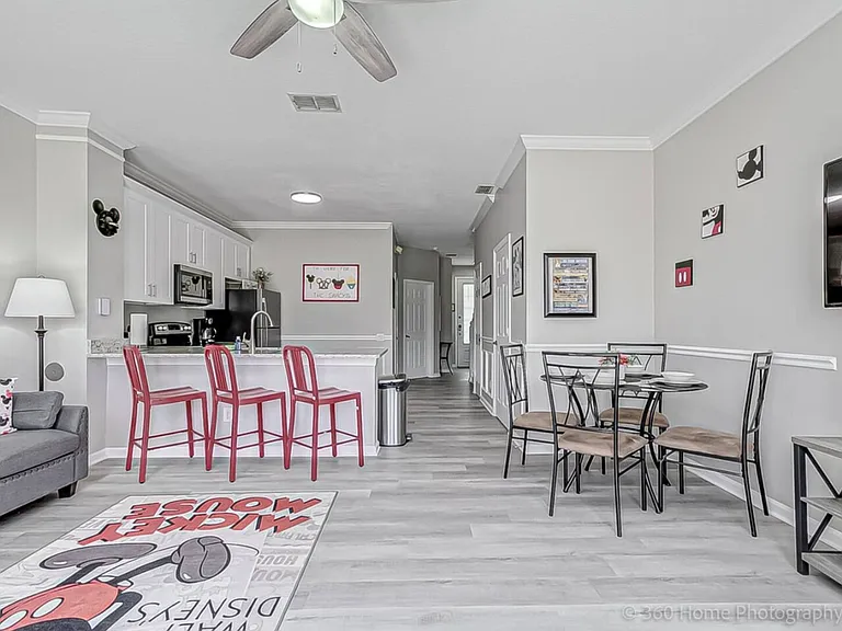 Silver Palm Dr — Photo 9