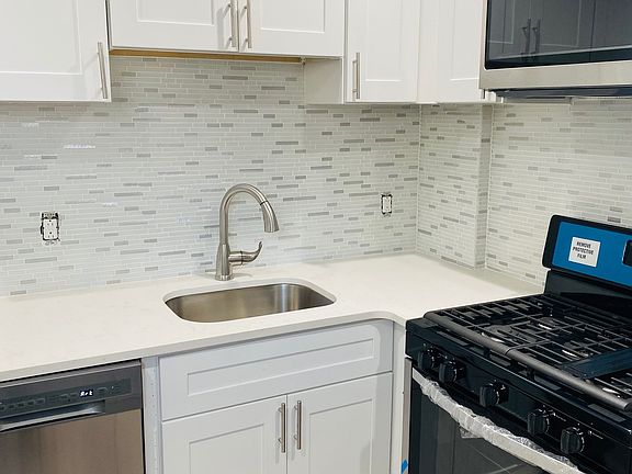 4th image of 3826 Germantown Ave #2F