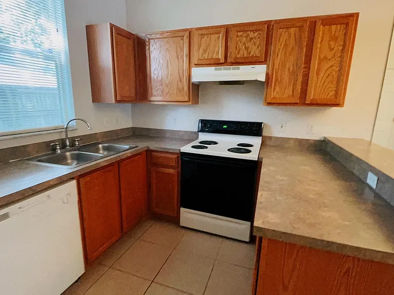 3584 SW 30th Way #125 — Photo 9