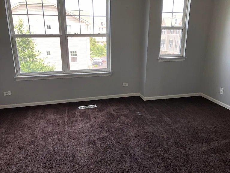 349 N Commerce St — Photo 24