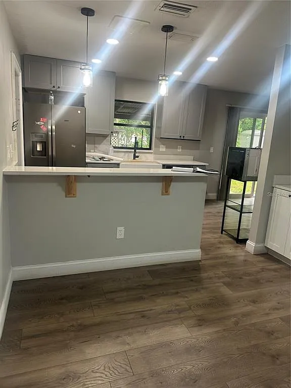 3 bed, 2.0 bath, 1447 sqft, $2,300 — Photo 3