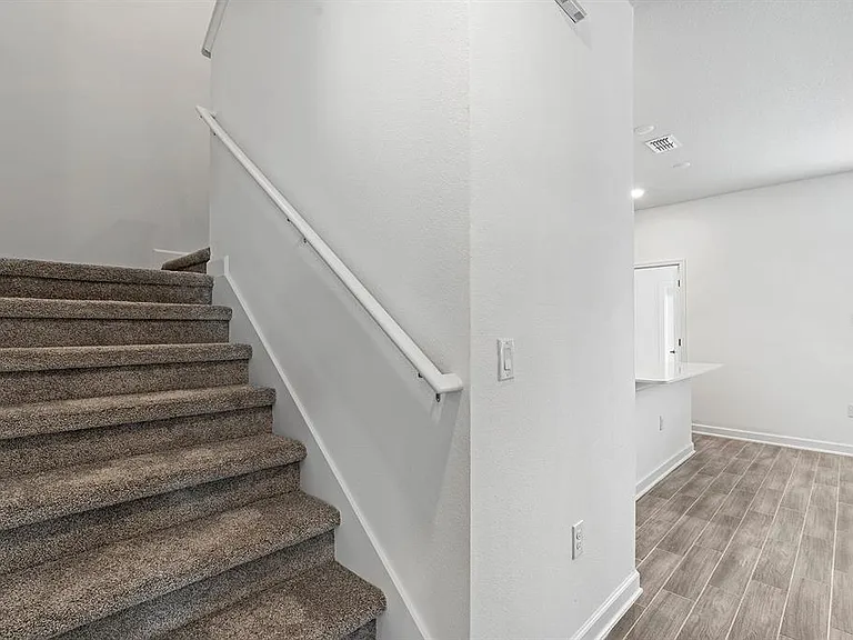 3039 Ella Way — Photo 6