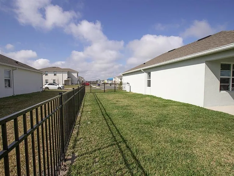 5062 Foxglove Cir — Photo 26