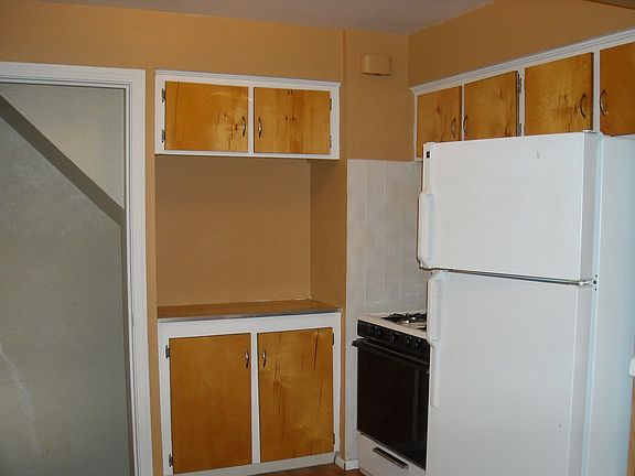 3rd image of 5393 West Blvd