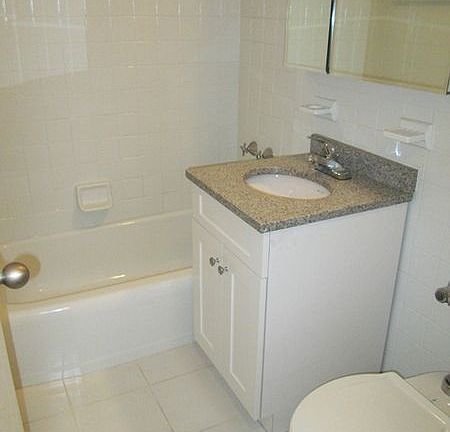 4th image of 12360 83rd Ave APT 5H