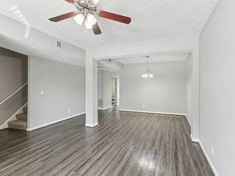 Orchard Hills Apartments — Photo 3