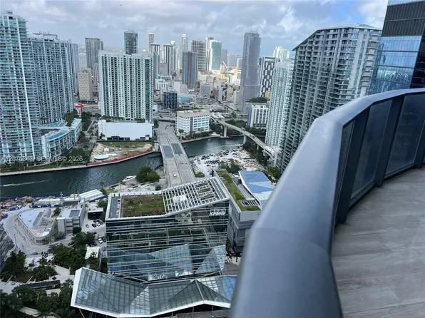 45 SW 9th St, Miami, FL