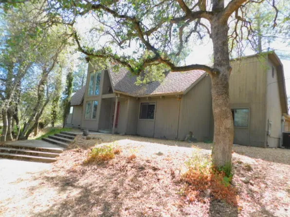 17903 Ranchera Rd, Shasta Lake, CA 96019