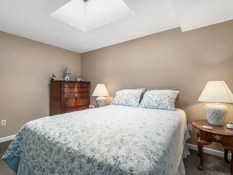 280 Village St #D2 — Photo 11