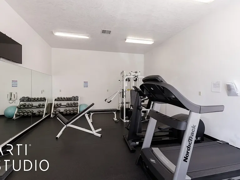555 Highland Dr #209 — Photo 11