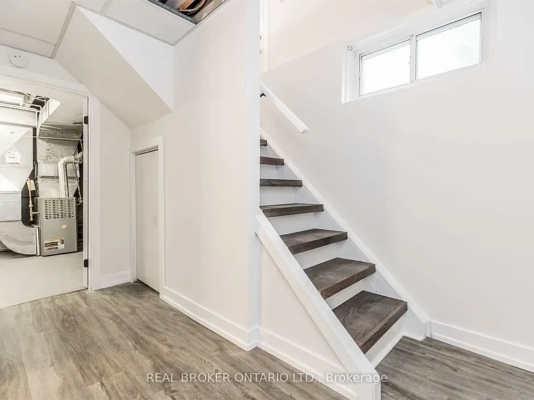 156 Clapperton St — Photo 15