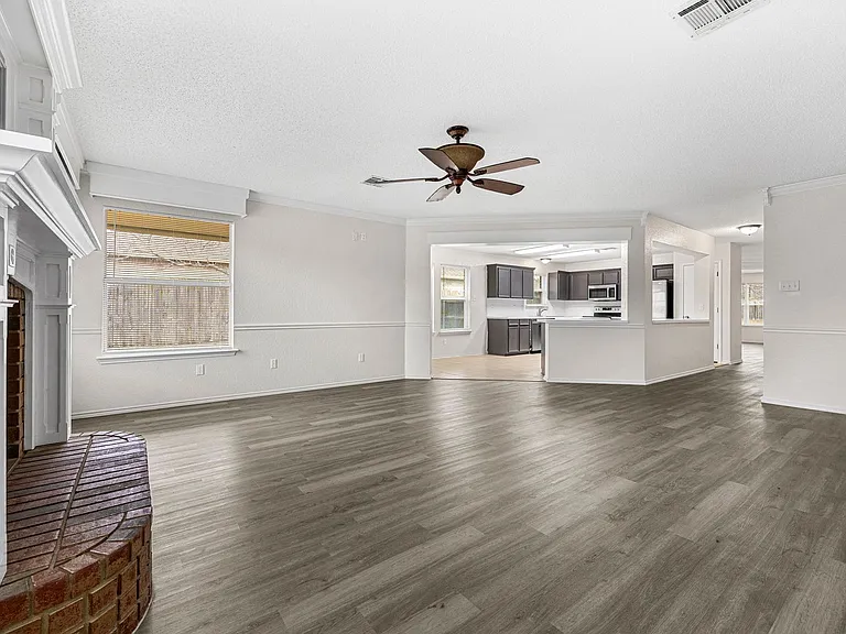 1005 Judy Ln — Photo 20