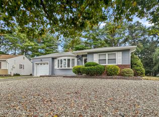 37 Brookfield Ct, Toms River, NJ