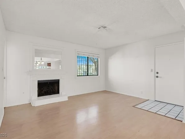 1701 E Katie Ave APT 21, Las Vegas, NV 89119