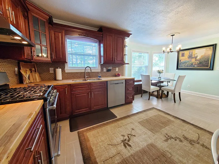 7214 Ridgestone Dr — Photo 10