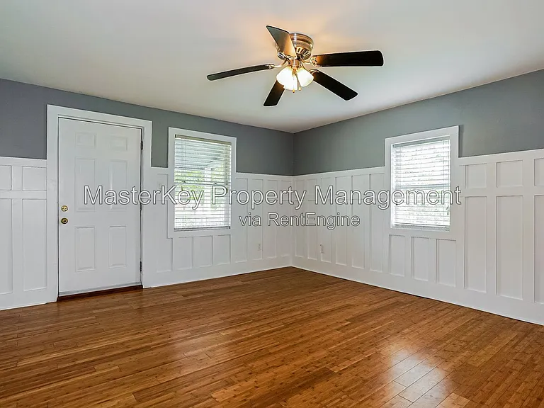 212 S State St — Photo 13