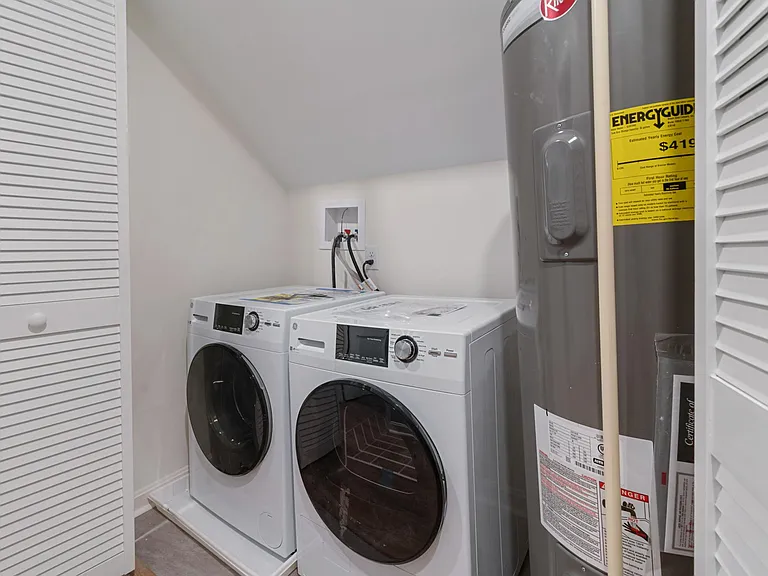 In-unit laundry