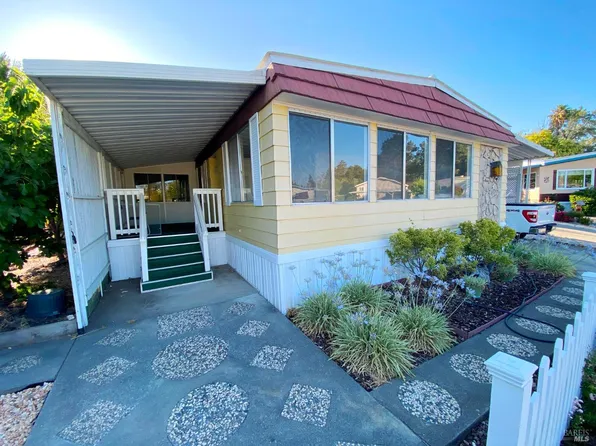 33 Benicia Way, Sonoma, CA 95476